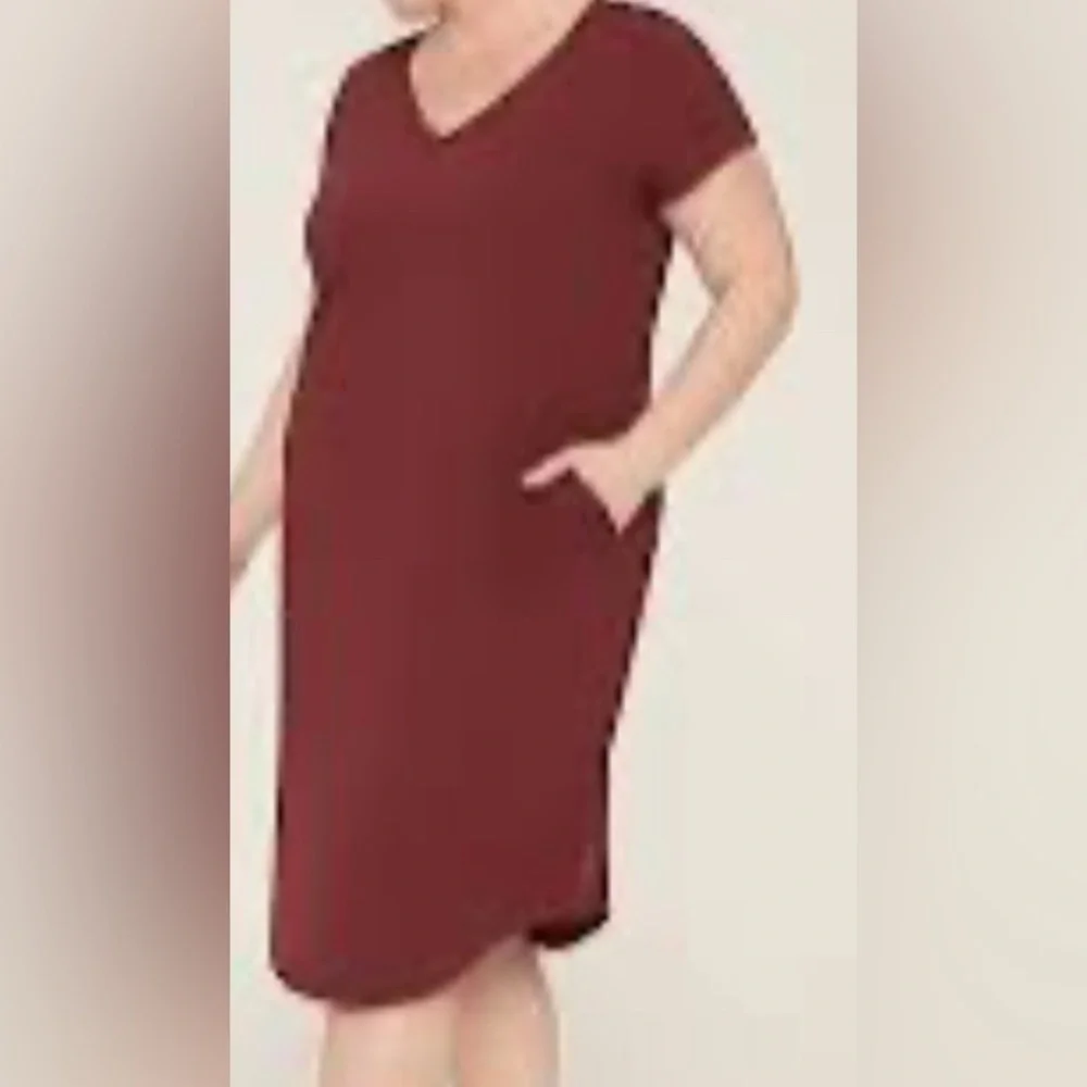 LIVI for LANE BRYANT size 26/28,  Burgundy V-Neck Dress. NWT!